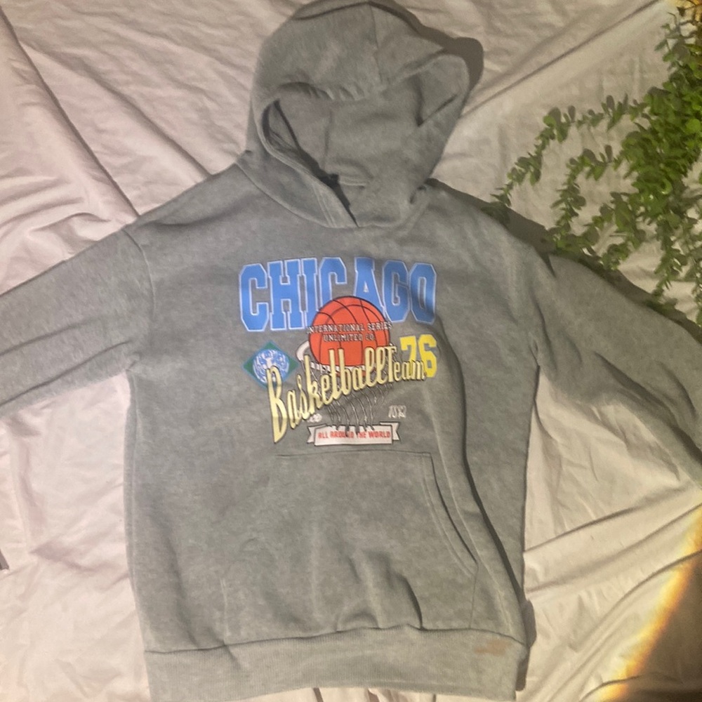 Chicago Basketball Heather Grey Hoodie!
